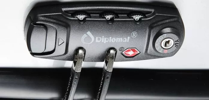 你剁手也要买的12款旅行箱，为什么都有这三个字母？