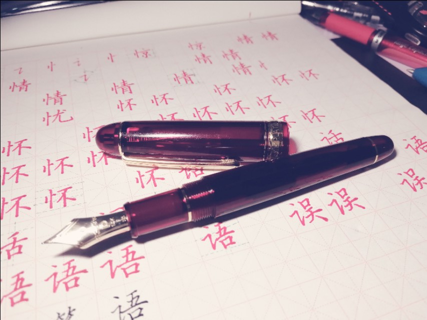 初学硬笔怎么选钢笔,硬笔书写一定要用钢笔吗