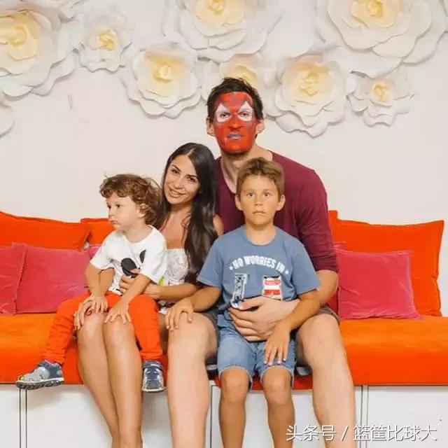 nba奥胖冲进观众席,nba球员奥胖