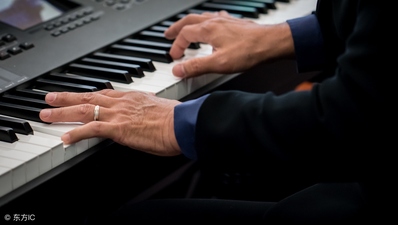 新手电子琴指法入门,初学电子琴入门指法