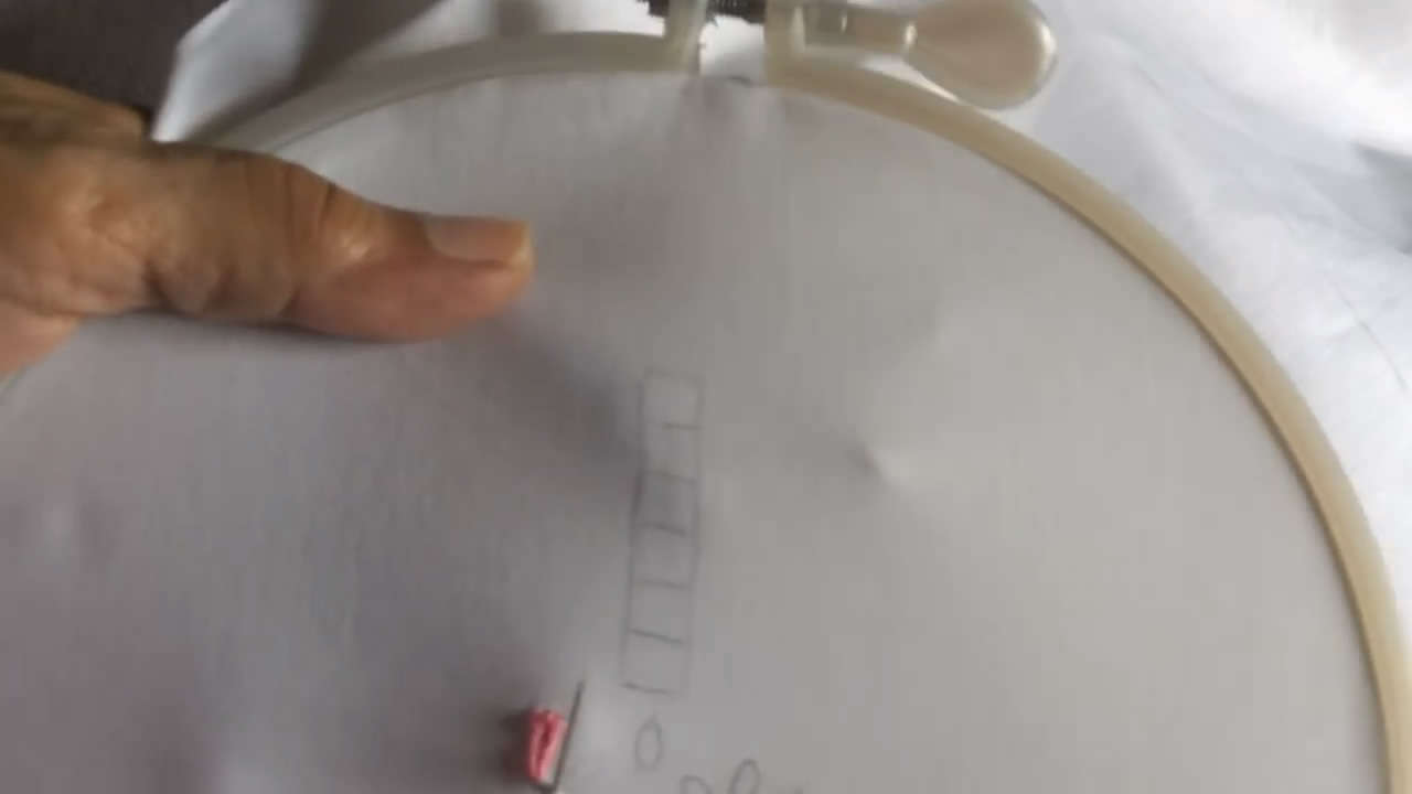 diy刺绣教程字母,diy刺绣怎么绣花和叶子