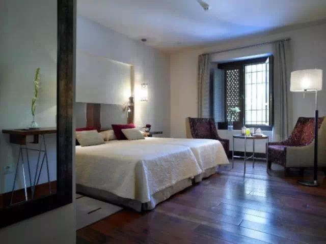 西班牙宫殿风景酒店,亚洲唯一的城堡酒店