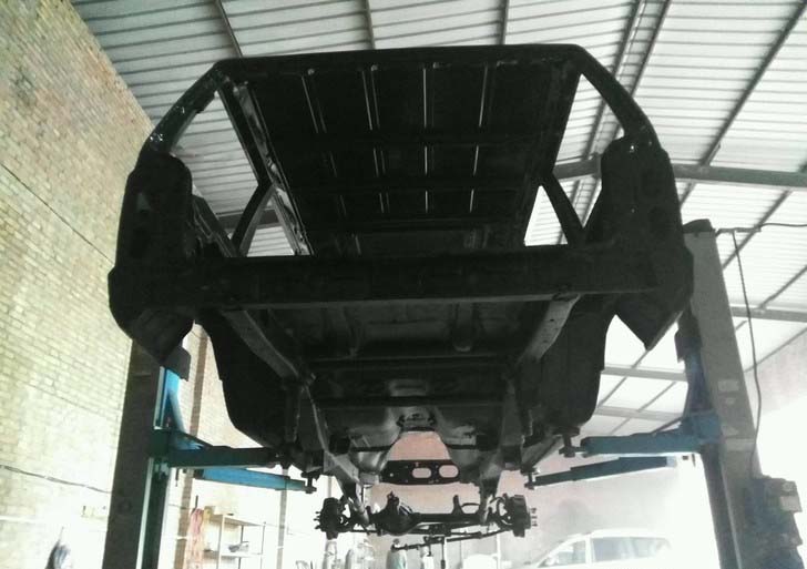 93年切诺基213小切越野大变身，重度爆改8寸升高石头派攀岩大脚怪