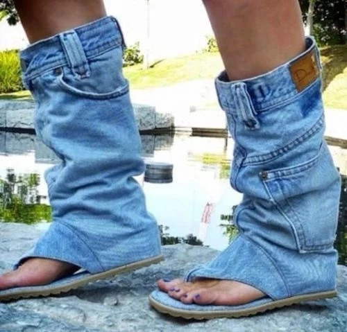 牛仔裤长靴已经让人大跌眼镜,这些单品来袭,请捂好你的小心脏