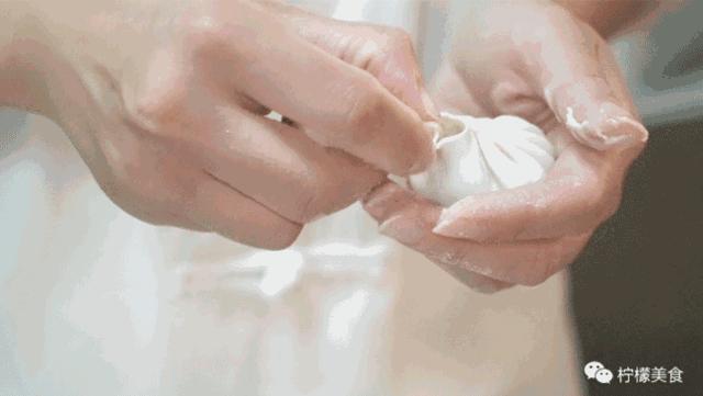 捏包子的一个教程,懒人捏包子手法教程慢动作