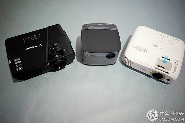 微投和专业投影,微投好还是专业投影仪好