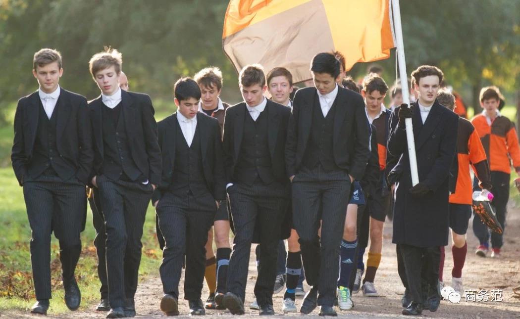 杭州小学校服报价,杭州小学校服1000块