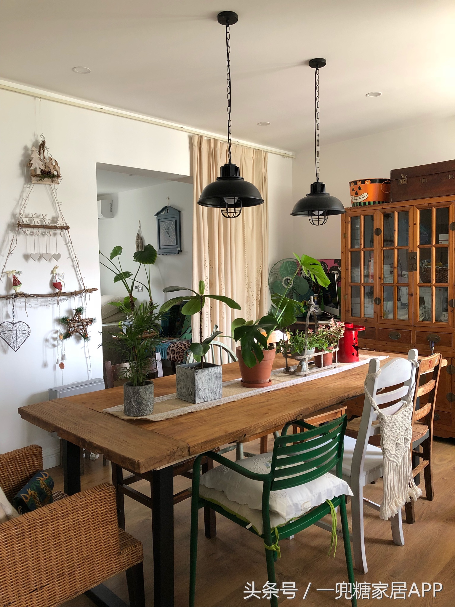 老式缝纫机桌子,老式缝纫机小桌子