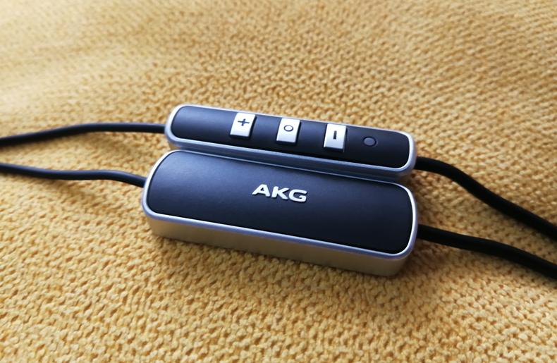 jeet和akg耳机哪个音质好,索尼和akg哪个耳机好