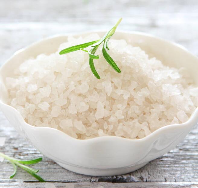 寄生在人脸上的螨虫有多可怕,脸上有螨虫要忌口