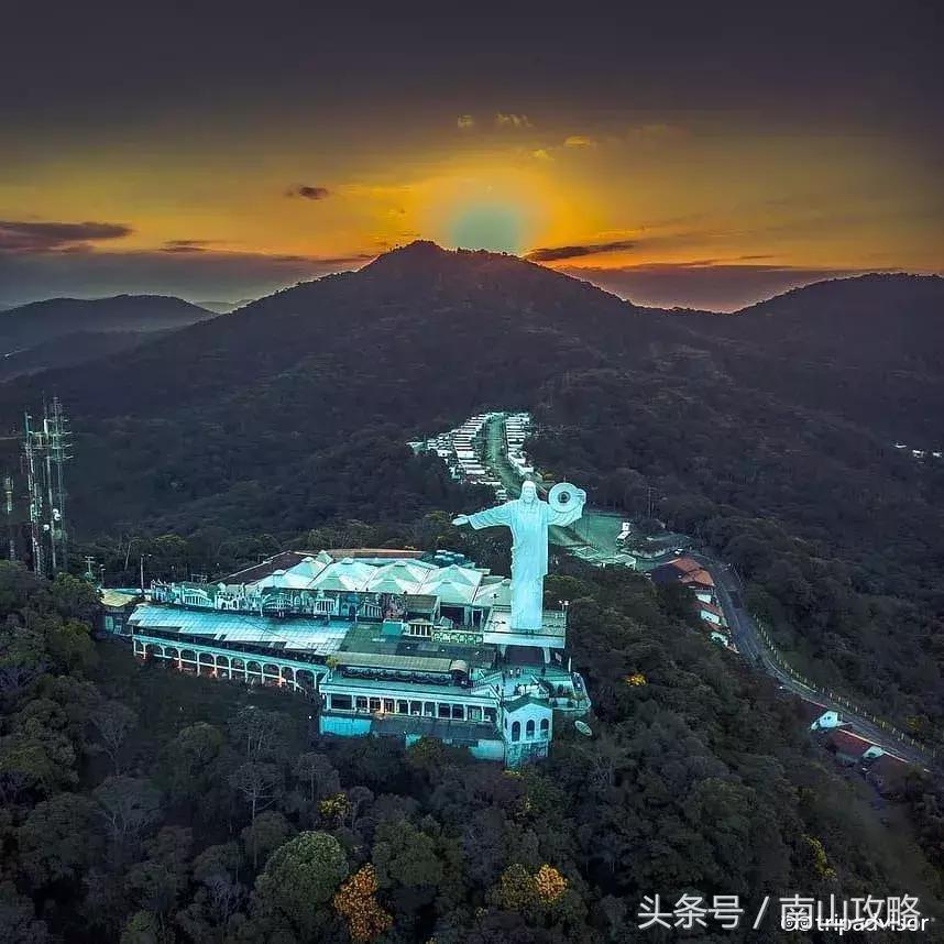 去这些地方“不穿衣服”才是正经事儿！全球最让人激动亢奋10海滩