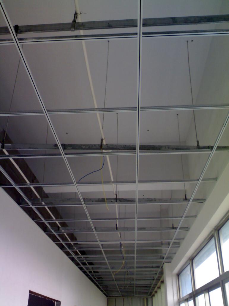 吊顶用什么材料会比较好一点,吊顶材料如何选择呢