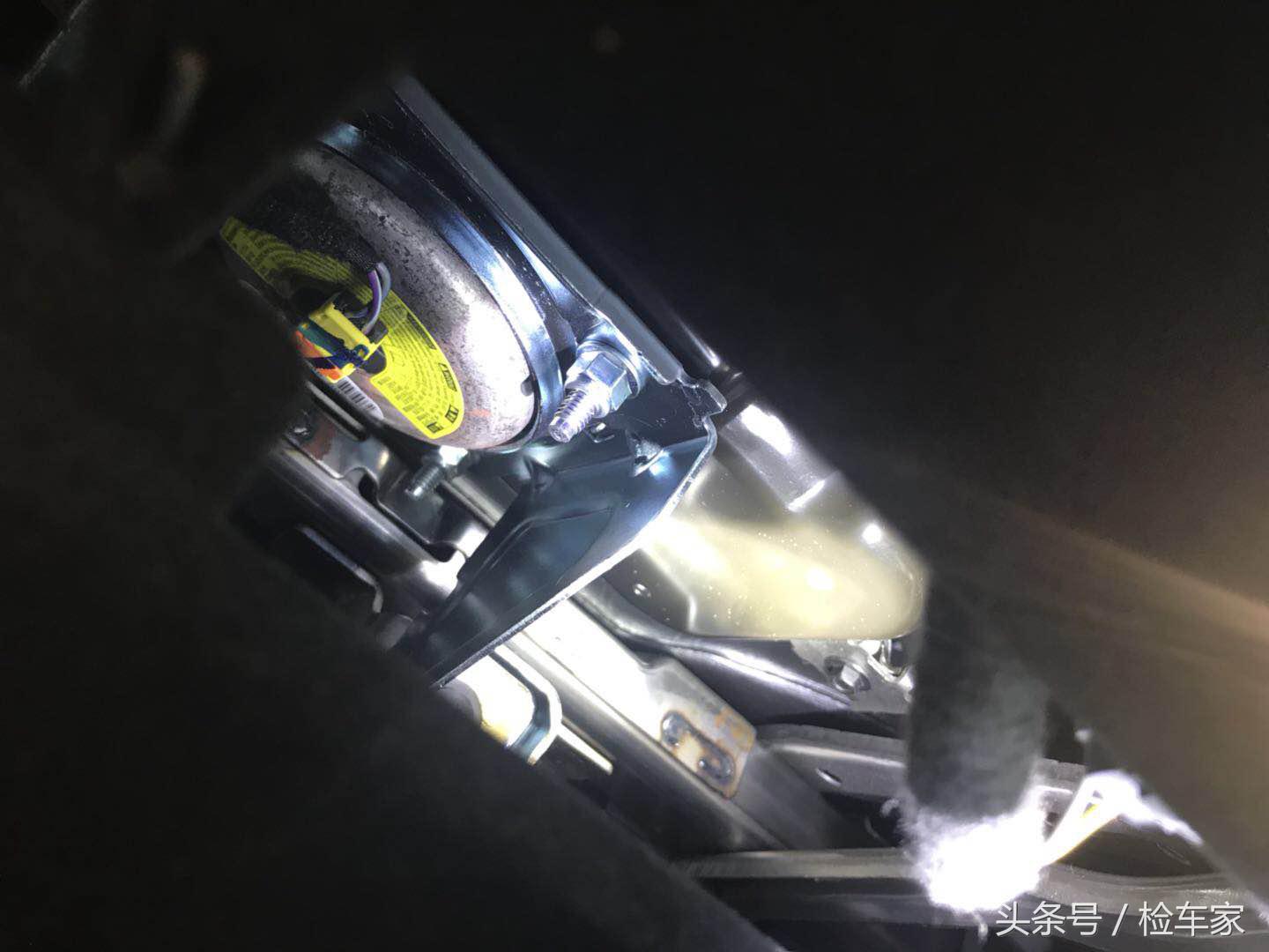 福特金牛座与林肯大陆底盘对比,福特金牛座和a6哪个底盘质感好