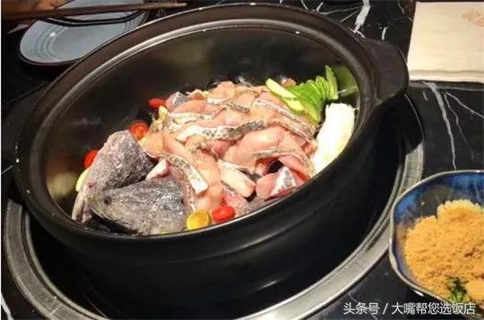 吃鱼火锅一口就能暴击你的味蕾,大连美食推荐必吃火锅