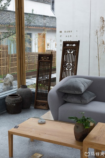 六小爷,六小爷唱的歌