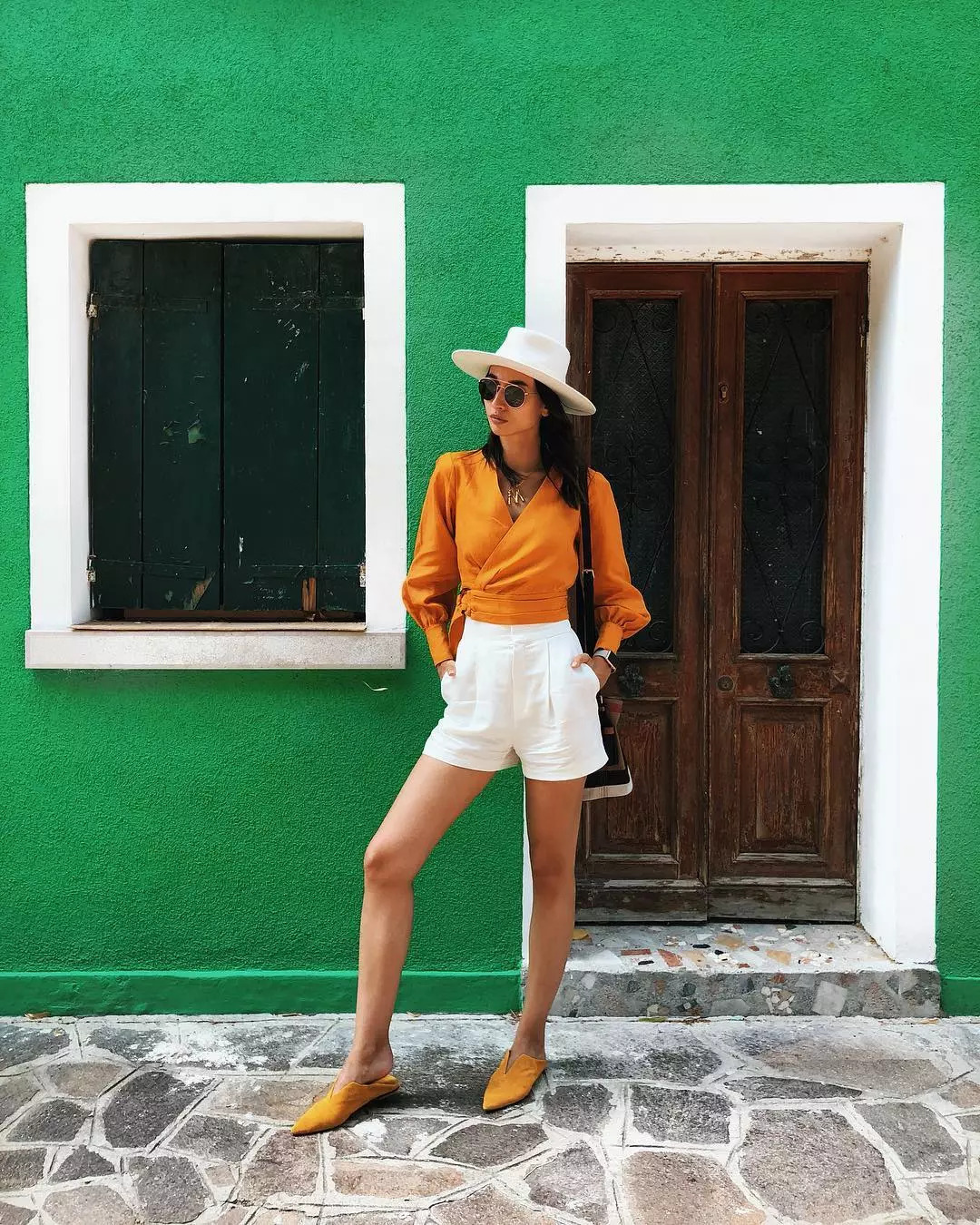 ins风格拍照姿势,推荐ins风拍照姿势