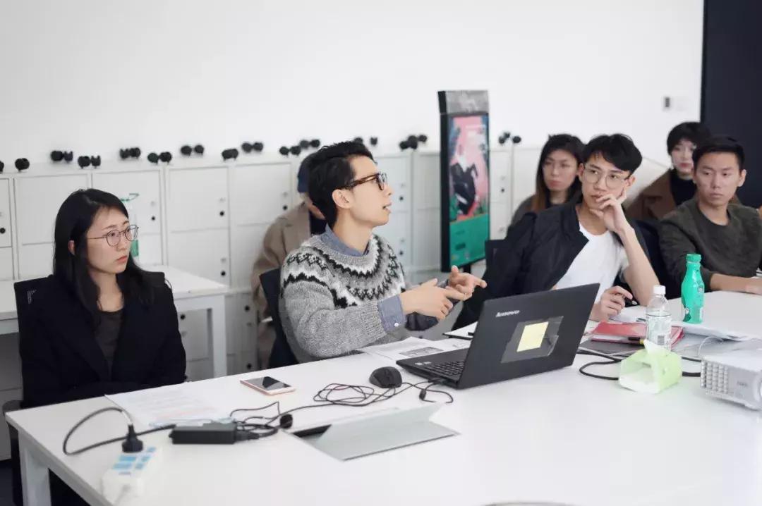 Y·T：今年夏天，我在哥大搬砖