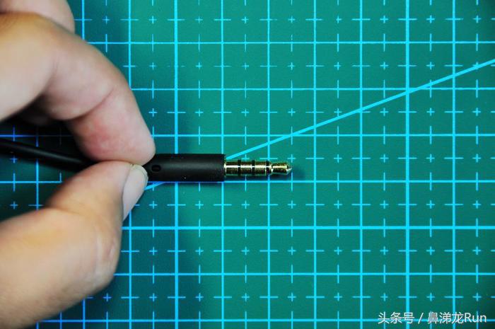 设计创新独特，音质三频均衡，雅天ARTISTEDC1圈瓷耳机体验