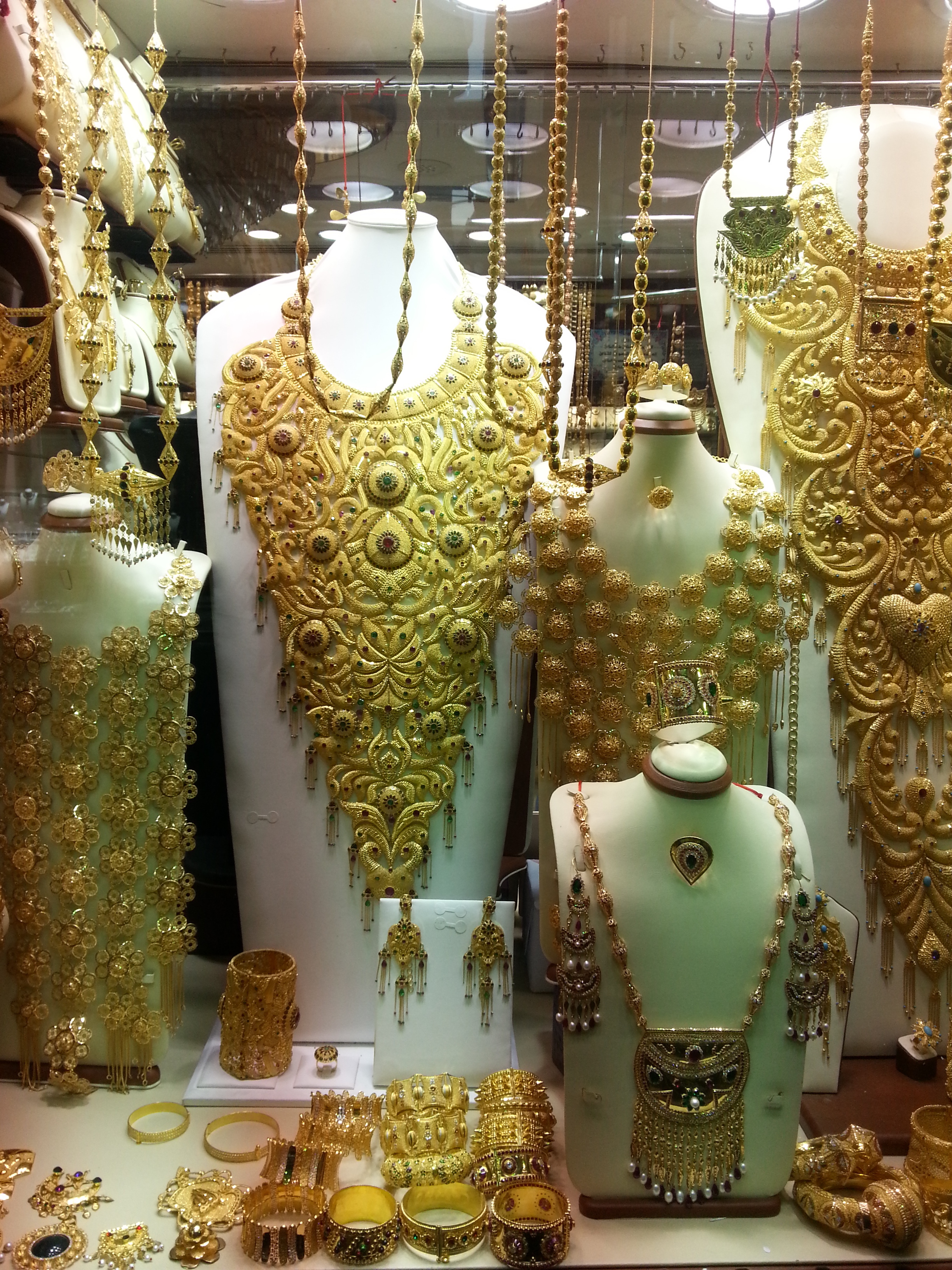 去迪拜买什么最划算,去迪拜买啥划算