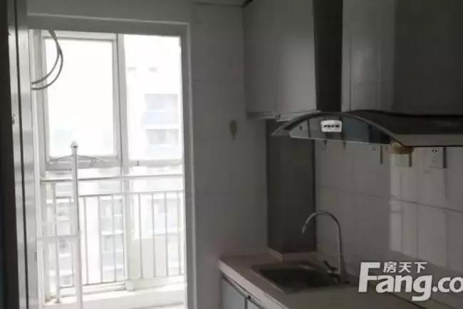 金凤半岛特价房,麓湖旁精装小公寓总价25万起