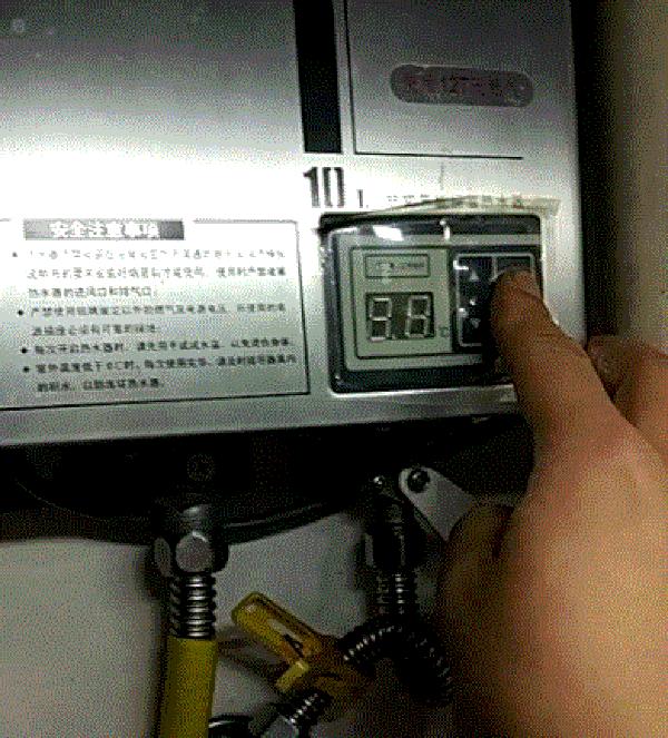 万和燃气显示e3怎么处理,洗澡时热水器没热水了