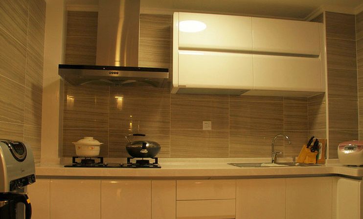 实木地板做电视墙,用木地板做电视墙