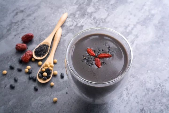 黑豆怎么吃才有好处,吃黑豆的正确方法和做法