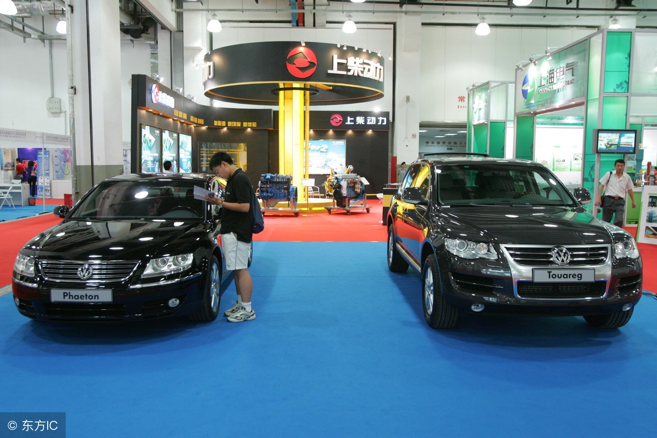 13年迈腾1.8t豪华版现在值得买吗,17年迈腾1.8t豪华版二手车多少钱