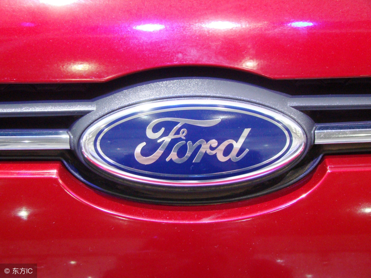 13年迈腾1.8t豪华版现在值得买吗,17年迈腾1.8t豪华版二手车多少钱