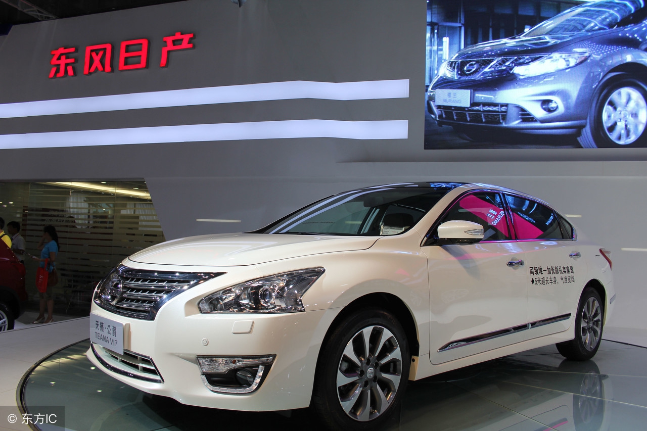 13年迈腾1.8t豪华版现在值得买吗,17年迈腾1.8t豪华版二手车多少钱