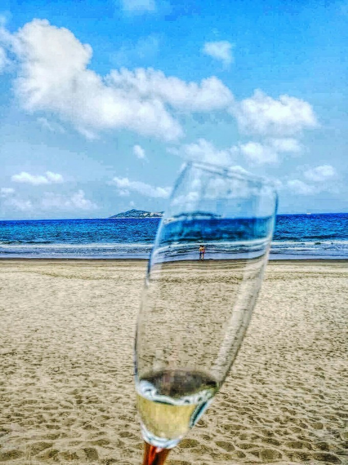 拥抱三亚沙滩,拥抱大海三亚