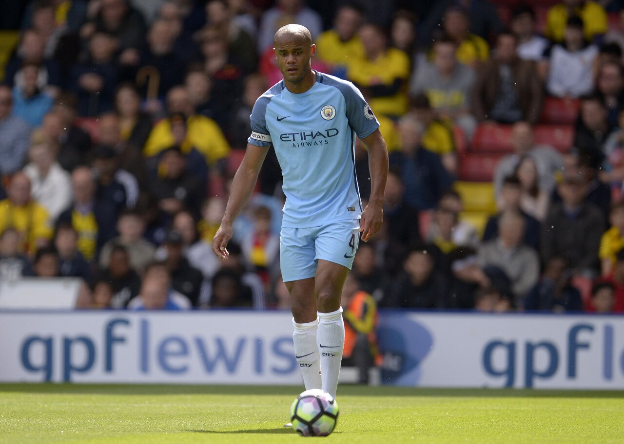 还记得夏普和O2吗？盘点英超六强胸前广告史