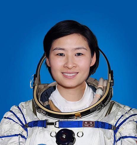 女航天员刘洋太空行走,女宇航员刘洋在太空视频