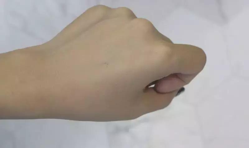 精华类粉底液类天花板测评,大牌粉底液超级持妆测评