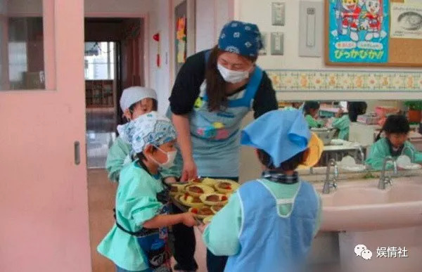 侧空翻儿童舞蹈,倒立日本幼儿园