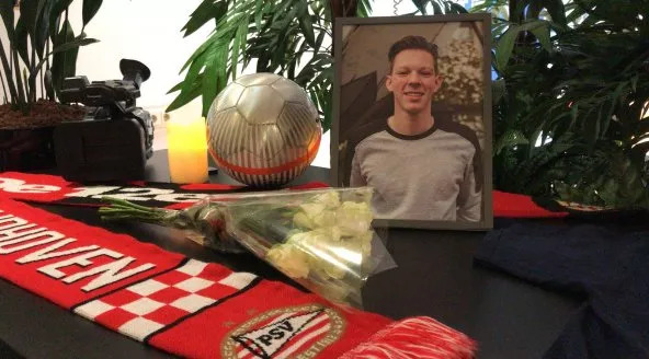 鑽峰叞鐞冭糠鐥涘摥瑙嗛,鎰熷姩鑽峰叞