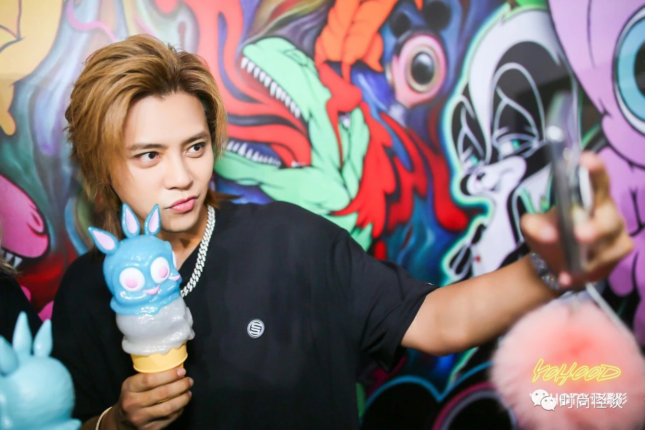 一份报纸打上Logo身价暴涨70倍？YOHOOD告诉你潮牌的魅力在哪里