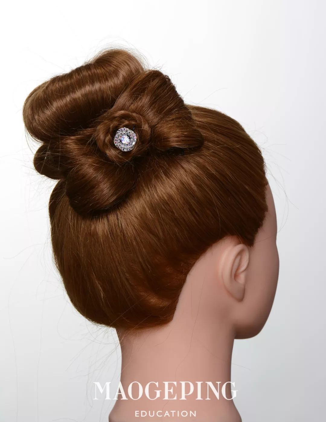 女童8-9岁中短发怎么扎简单又漂亮,30岁短发怎么扎好看又简单漂亮