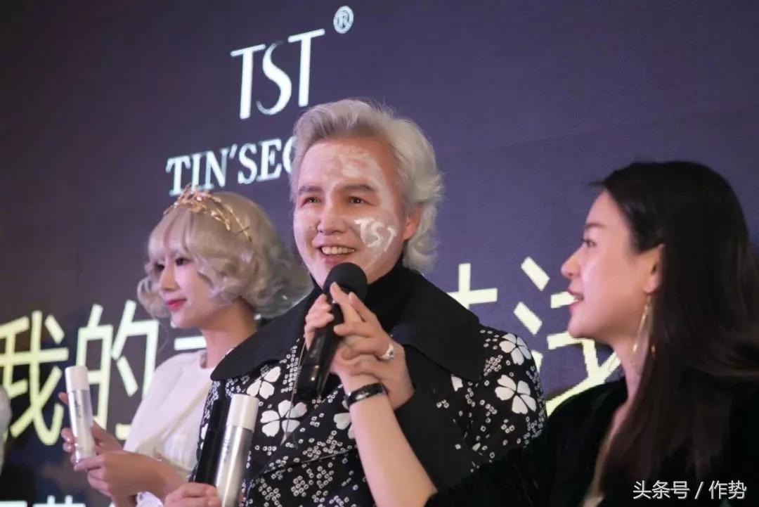 古装女神张庭，是怎么变成假鬼假怪的微商女王的？