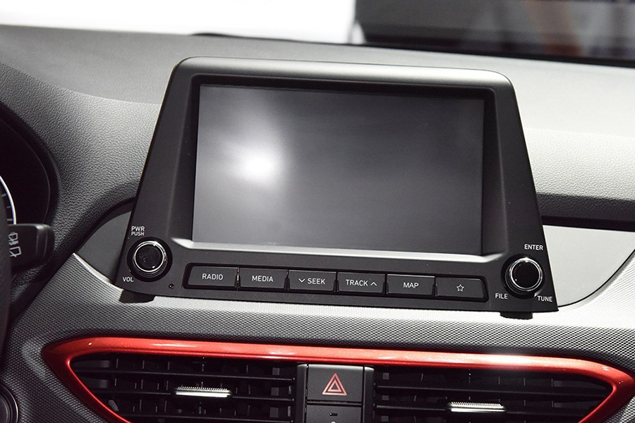 现代逸行旅行版,现代旅行车逸行试驾视频