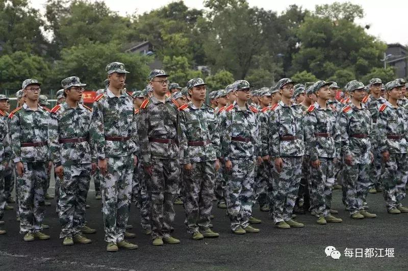 九月，我们开学啦！把天府故事读给世界听……