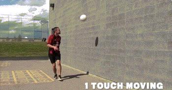 「足球教学」教你如何用一堵墙来增强球感！