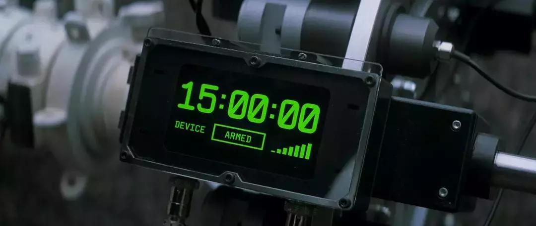 阿汤哥追飞机跳崖,极限高空实力跳伞的阿汤哥