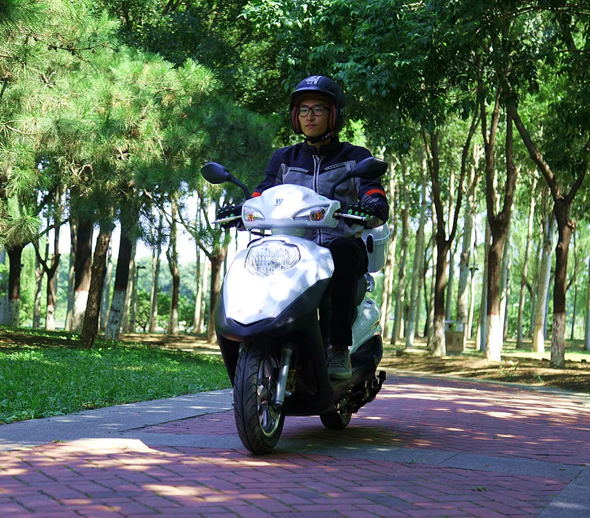 豪爵vh125s珍珠白,豪爵vh125性能怎样