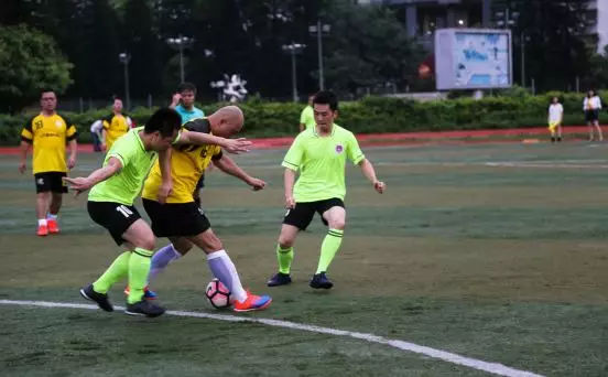 足球友谊赛有多快乐,足球友谊赛简报