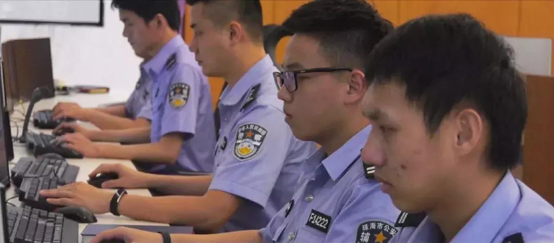 在广东高速发生了四车连撞事故,广东高速发生一起多车碰撞事故