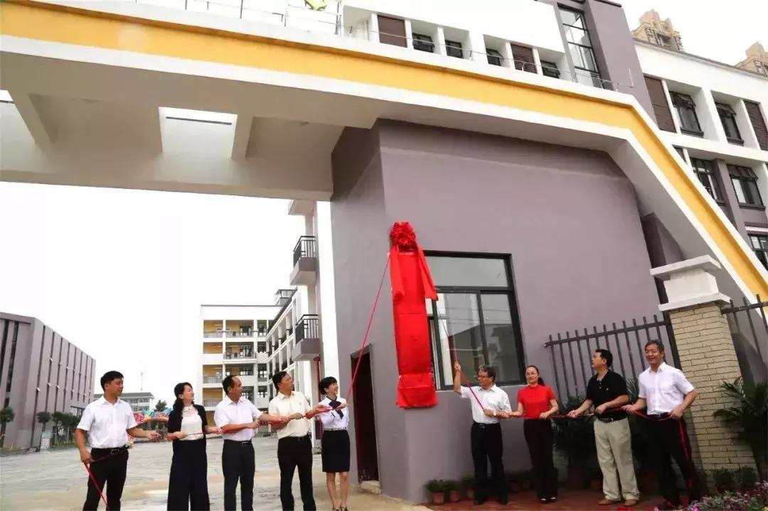 南宁小学开学典礼直播,直击南阳市小学开学现场