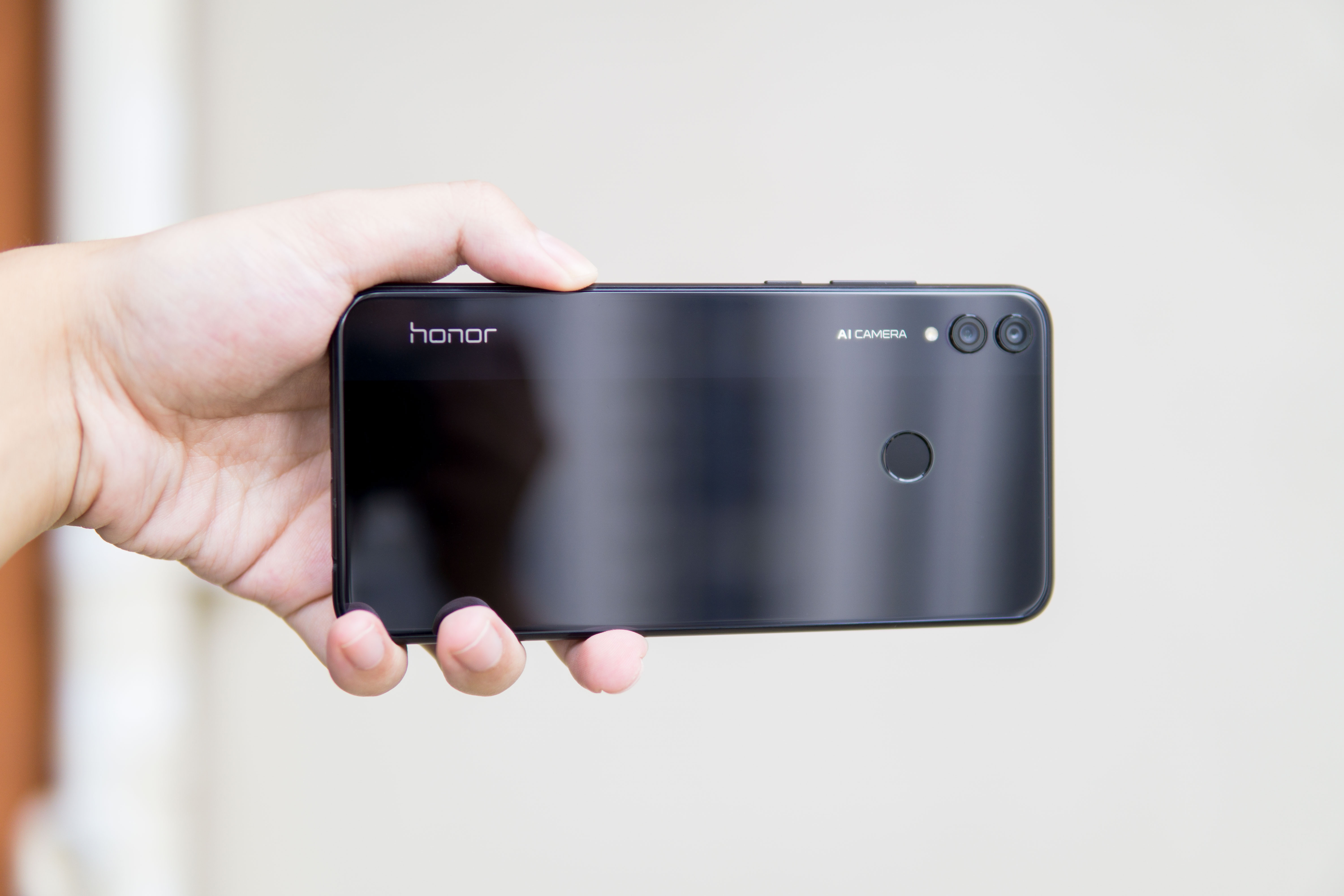 荣耀8x和oppoa11x哪个好用,荣耀8x上手不愧是千元屏霸的担当