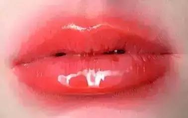 ysl必须有的口红,ysl跟阿玛尼烂番茄色口红推荐