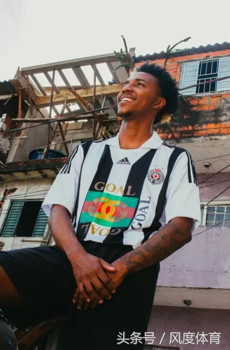 为什么穿球衣里面还要穿一个t恤,球衣能不能当t恤穿